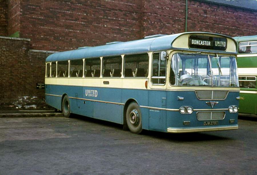  AEC Reliance 2U3RA Strachans (DP49F) 1965 года  (фото 2 из 2)